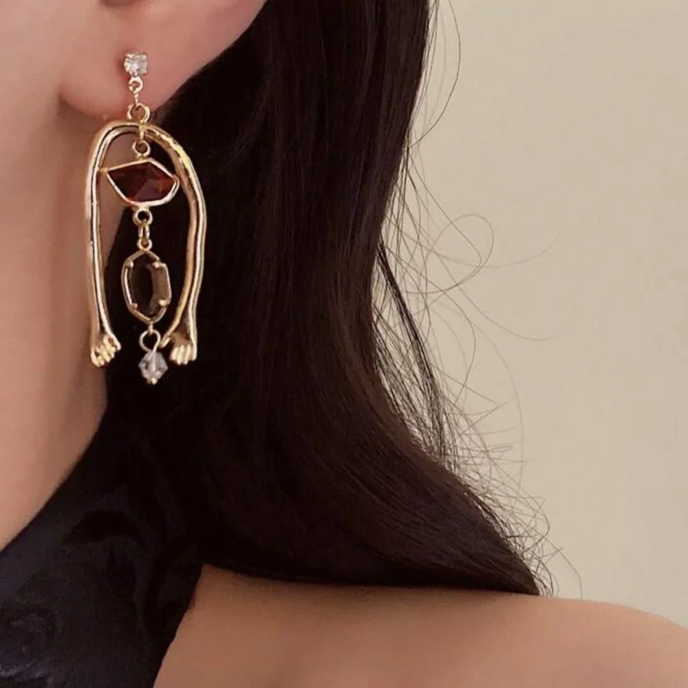 Artsy Mismatched Dangle Earrings